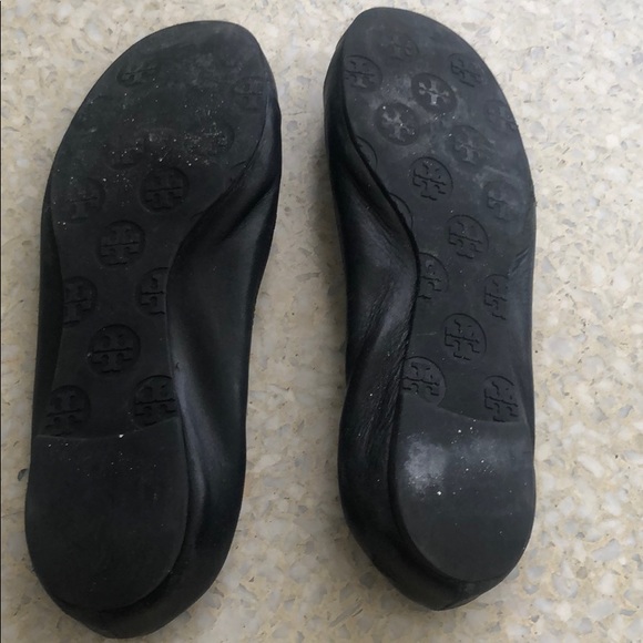 🔥SALE🔥Tory Burch Reva flat |black and silver | 7 - Picture 2 of 5